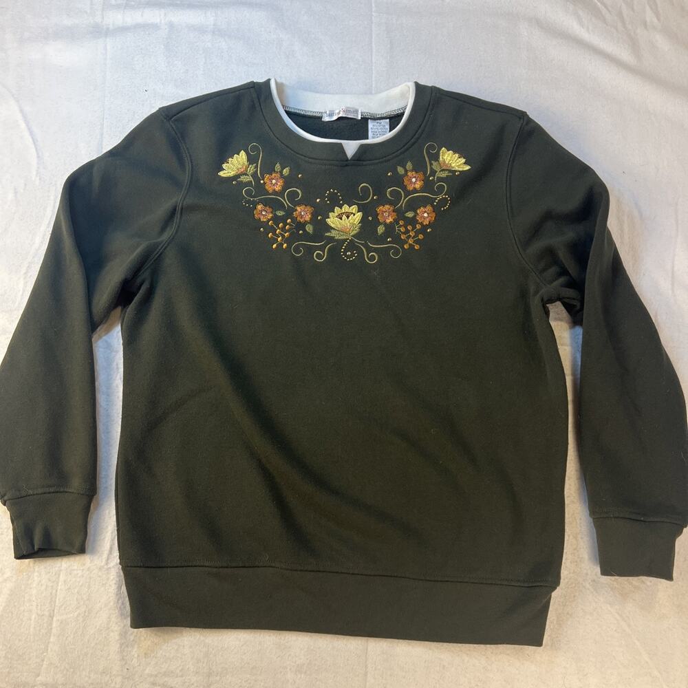 Hastings &‎ Smith Olive Sweatshirt Embroidered Petite Med Grammy Cottage Core